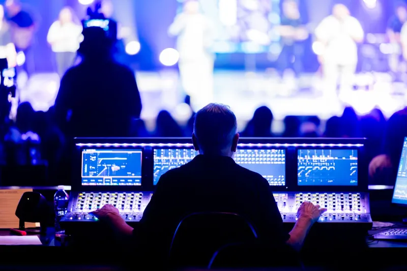 Why Shinjuku Sounds Different: The Engineering Behind Tokyo's Best Live Music Rooms