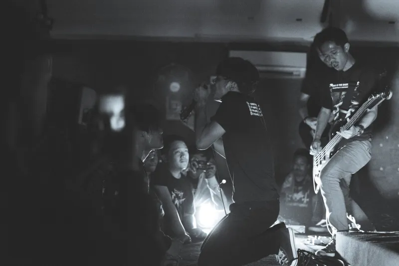 Ditch the Karaoke Box: 7 Live Music Spots in Shinjuku That Actually Slap