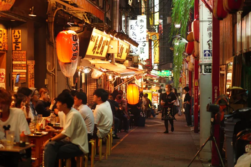The Hours Nobody Talks About: What Shinjuku Actually Becomes After 3 AM